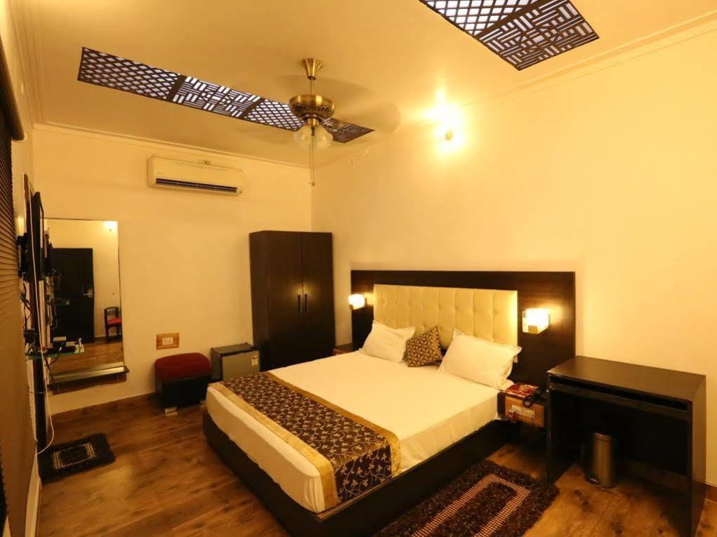 Heritage Hotel Lakhnau Kültér fotó